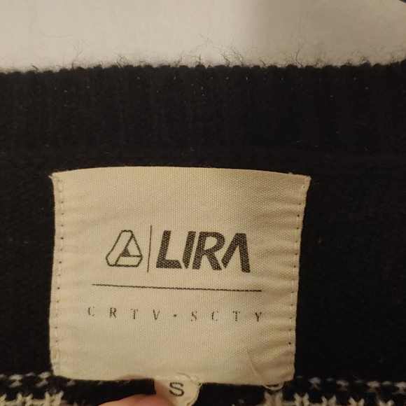 Aztec sweater - Picture 3 of 3